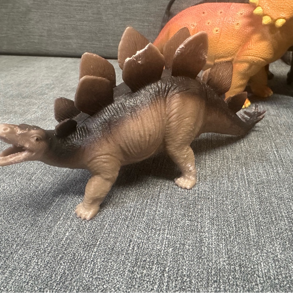 Large Vintage Dinosaur Toy Set - Green, Orange, Black - Picture 4 of 16
